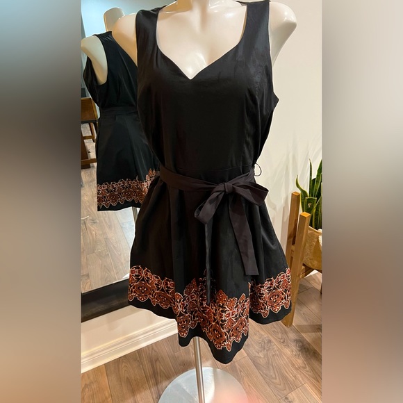 Le Chateau dress - Picture 1 of 5